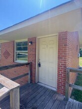 Building Photo - 114 Hadley Dr