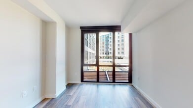 Interior Photo - The MO