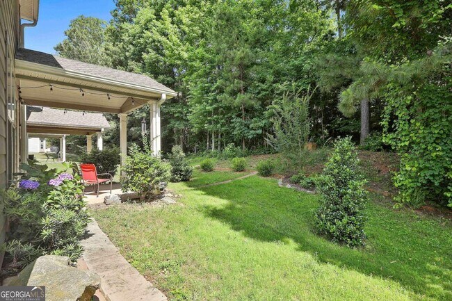 Foto del edificio - 240 Stillwood Dr