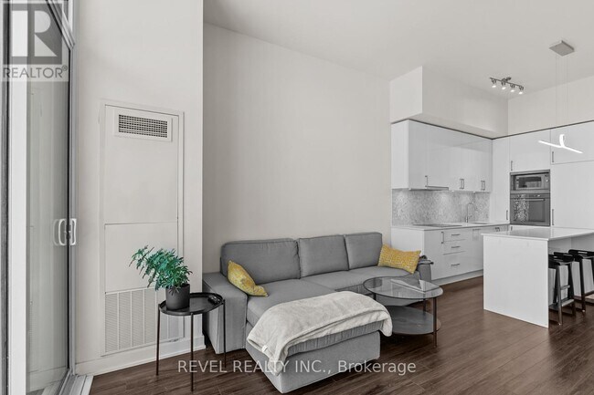 Photo du bâtiment - 27-W227 Bathurst St