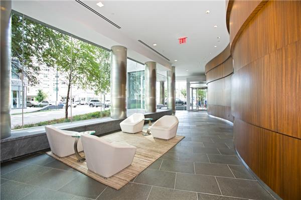 Foto del edificio - 4630 Center Blvd