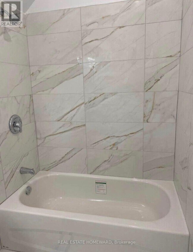 Photo du bâtiment - 1226 Leslie Dr