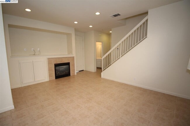 Building Photo - 115 Accolade Dr