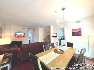 Foto del edificio - 7707 Broadway St