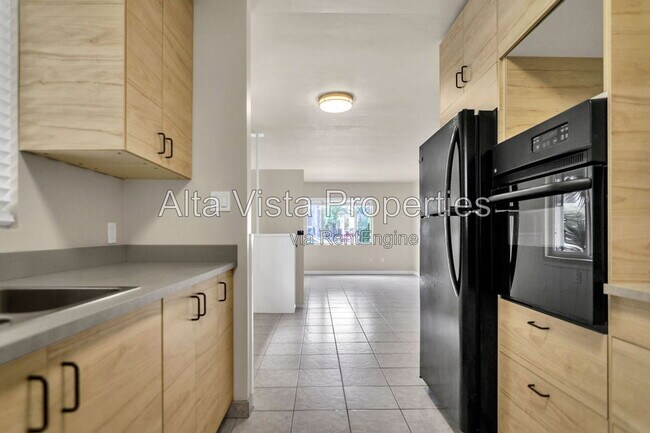 Foto del edificio - 425 Bonair St