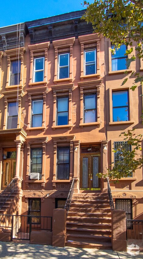Foto del edificio - 255 W 121st St