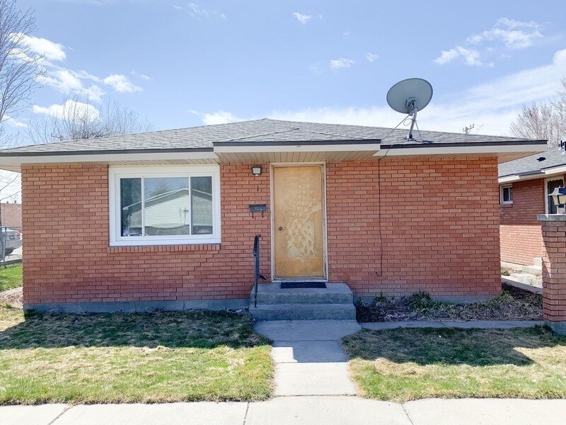 135 W Fremont Ave Unit 1, Rigby, ID 83442 Condo for Rent in Rigby, ID