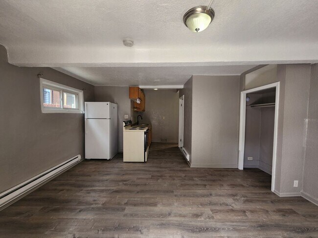 Foto del edificio - 1042 N Clarkson St