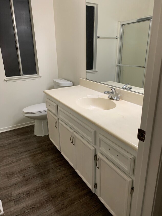 Building Photo - 2405 Miria Dr