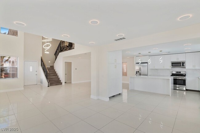 Foto del edificio - 7820 Millhopper Ave