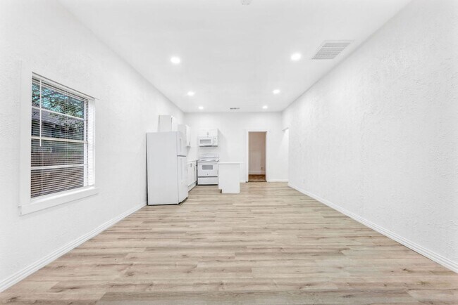 Building Photo - 809 Martin Luther King Jr Blvd