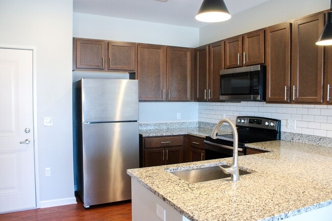 Building Photo - 3201 Redhawk St