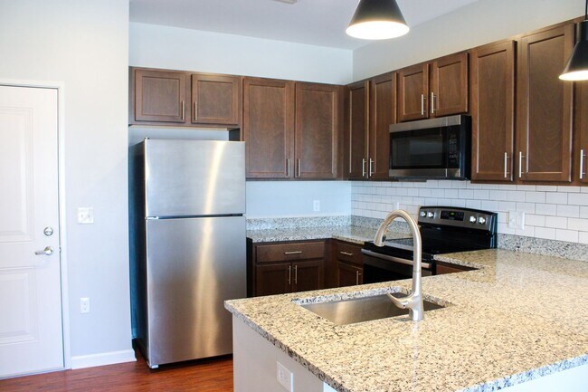 Foto del edificio - 3211 Redhawk St