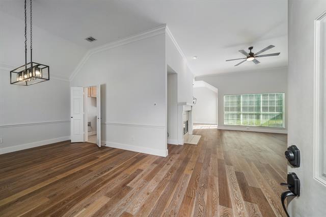 Building Photo - 4220 Oak Grove Dr