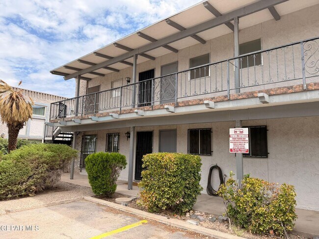 Foto del edificio - 6700 Escondido Dr