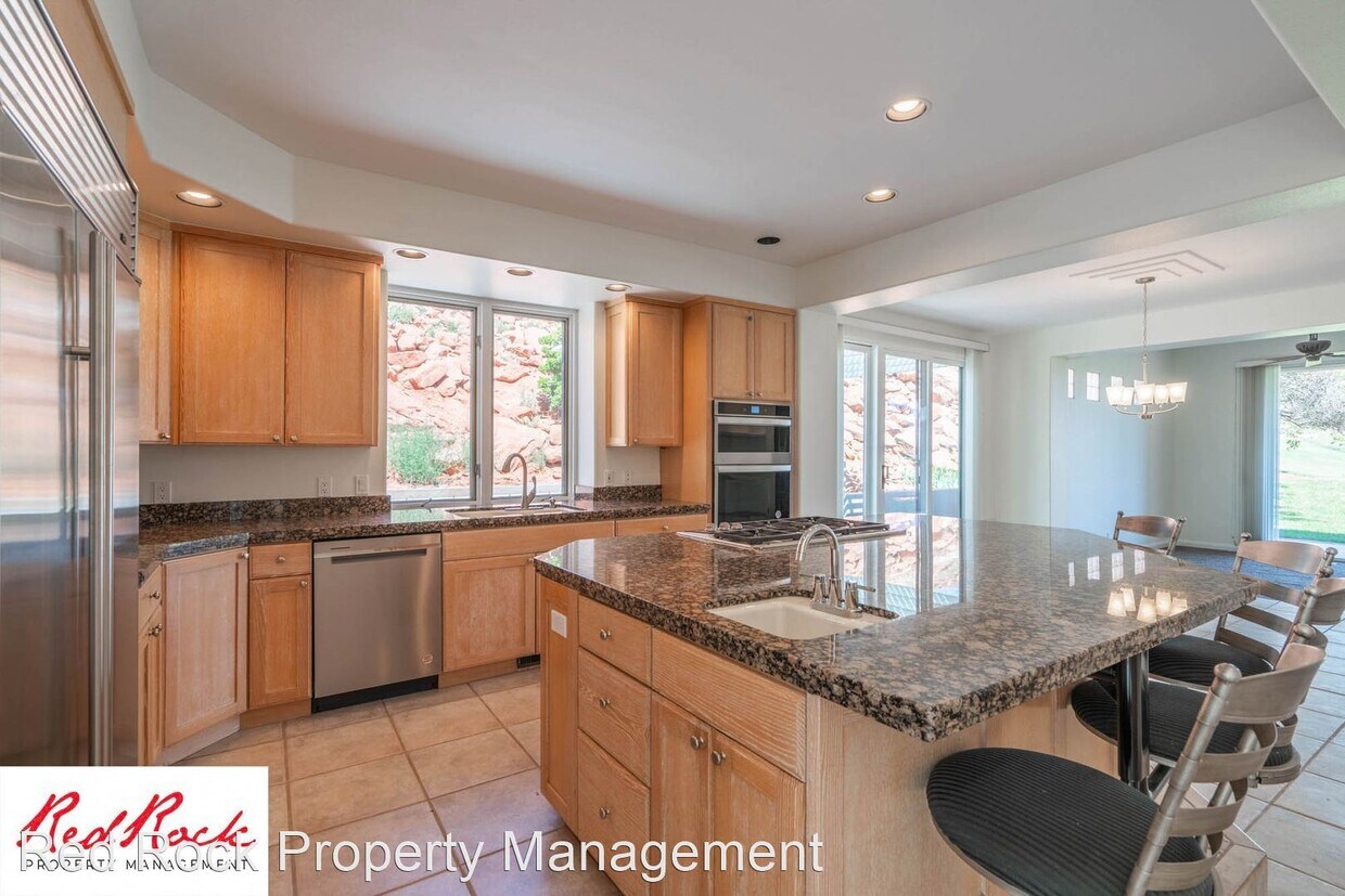 Foto principal - 3 br, 3.5 bath House - 301 N Fairway Circle