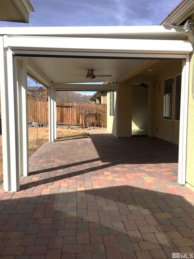 Foto del edificio - 1467 Bluewood Dr