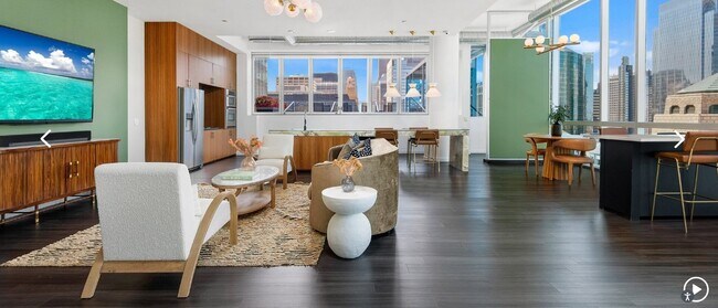 Building Photo - 160 W Kinzie St