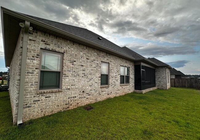Building Photo - 115 Blue Mist Ln