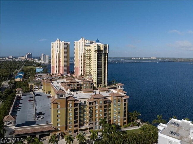Foto del edificio - 2825 Palm Beach Blvd