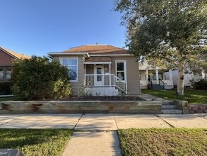Building Photo - 1145 W Platinum St