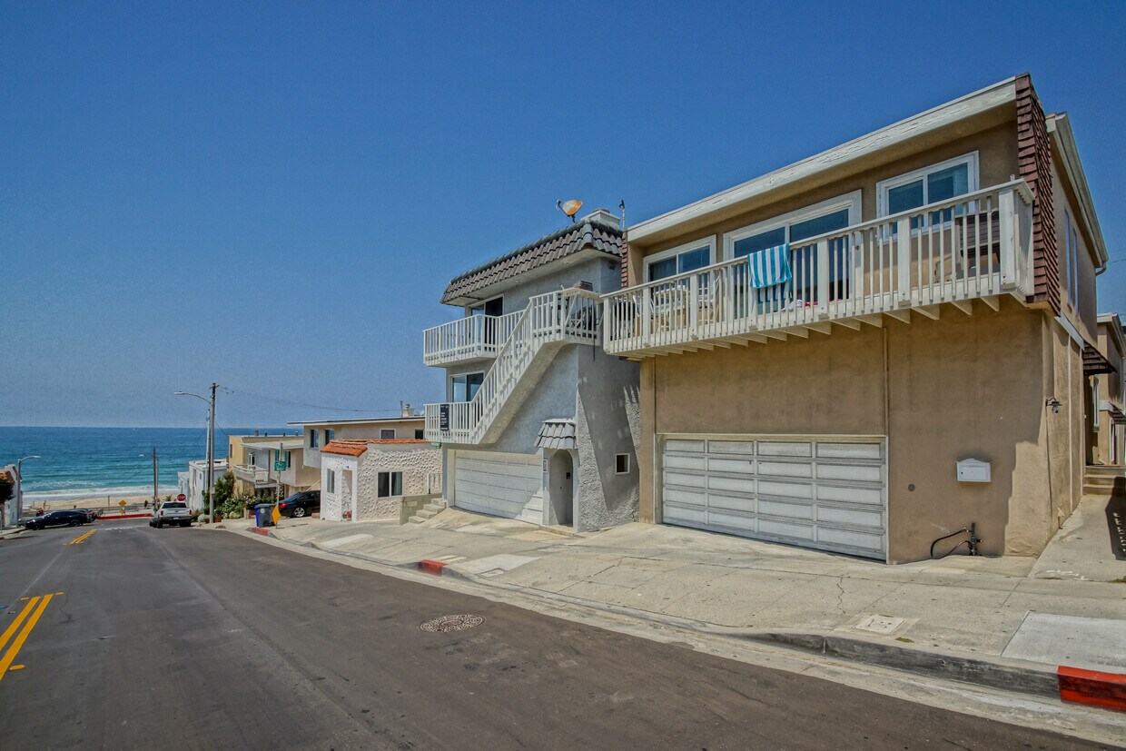Primary Photo - 204 Rosecrans Pl