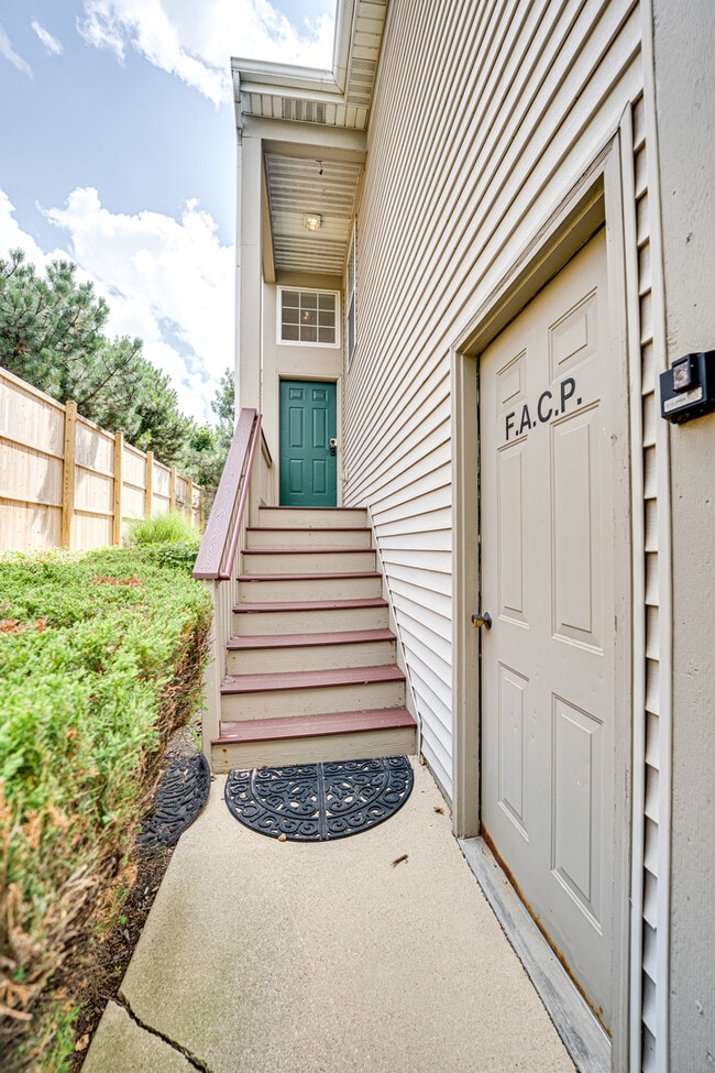 Building Photo - 2963 Saganashkee Ln