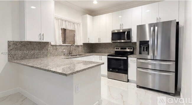 Building Photo - 3113 SE 2nd Dr