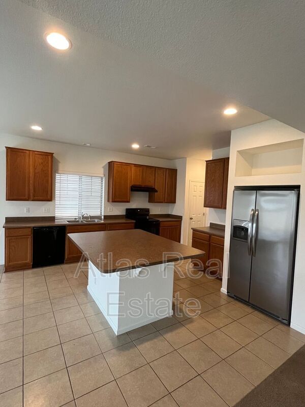 Foto del edificio - 18226 E 52nd Ave