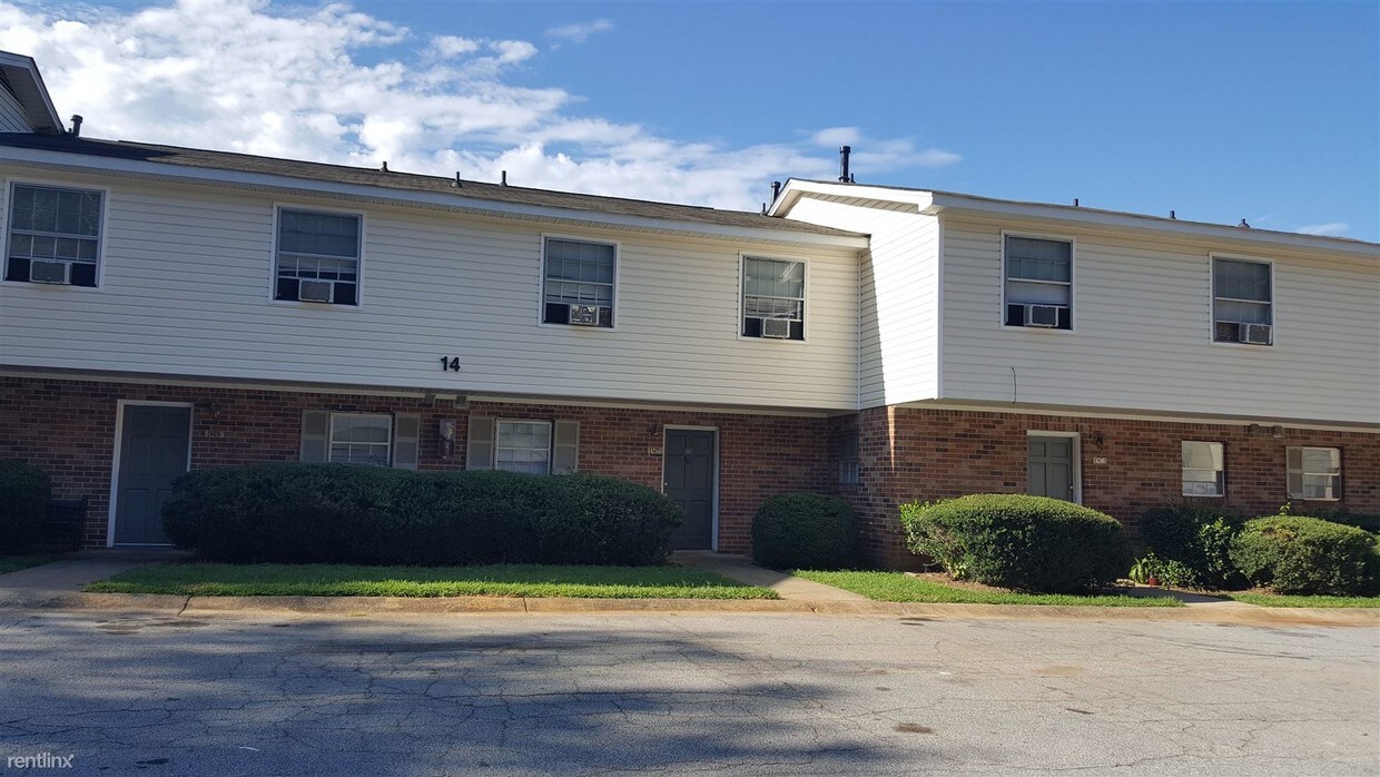 Primary Photo - 3251 Commerce Dr