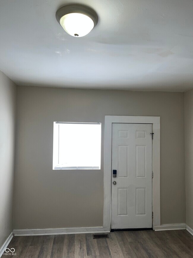 Foto del edificio - 1538 N Grant Ave