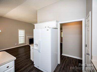 Building Photo - 2234 Pleasant Dale Dr