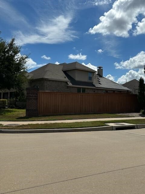 Building Photo - 16839 Kilgarth Dr