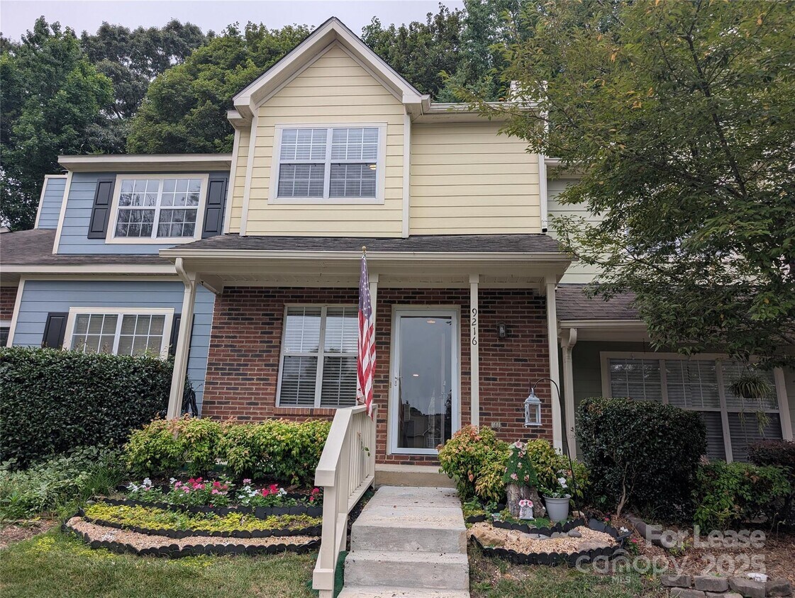 Foto principal - 9216 4 Mile Creek Rd