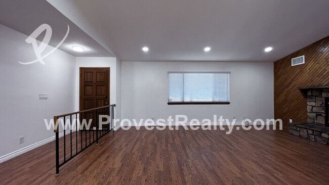 Building Photo - 18525 Yuba St