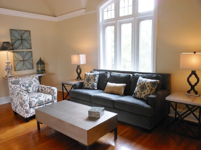 Foto del edificio - 7541 Parkdale Ave