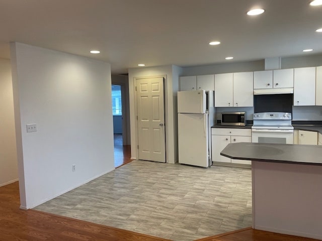 Kitchen and dining area - 13051 40th Ave S