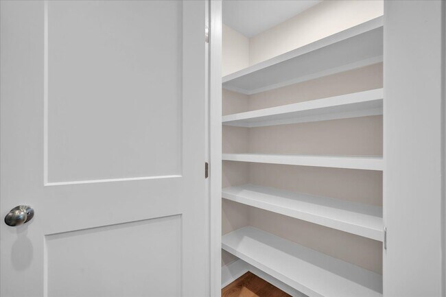 Foto del edificio - 195 Romney St