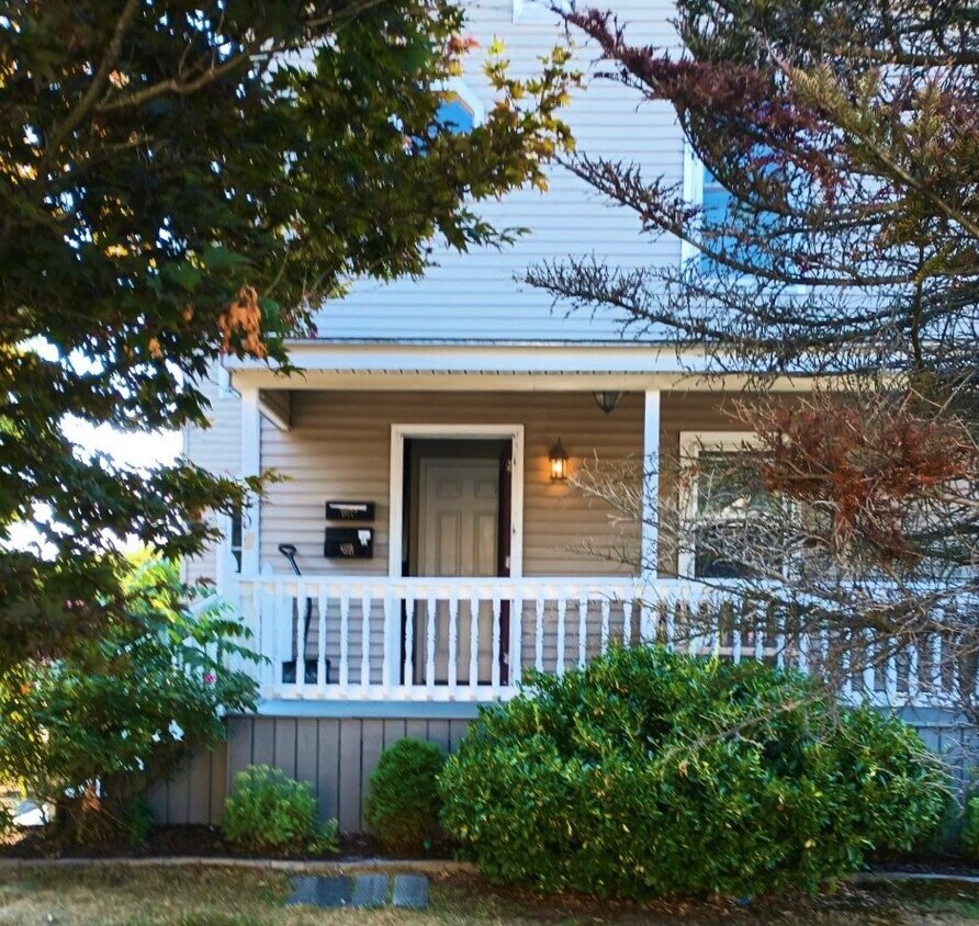 706 Rathbun St Unit 1, Blackstone, MA 01504 Apartments in Blackstone