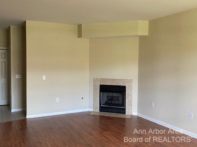 Foto del edificio - 3254 Primrose Ln