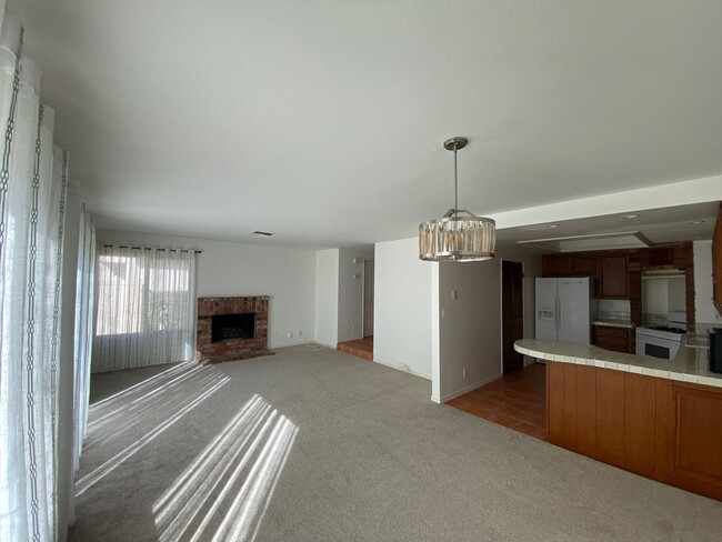 Foto del edificio - Spacious Condo Thousand Oaks