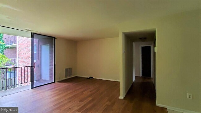 Building Photo - 778 Quince Orchard Blvd