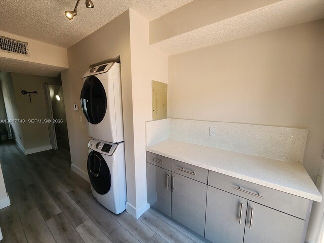 Foto del edificio - 15250 SW 80th St