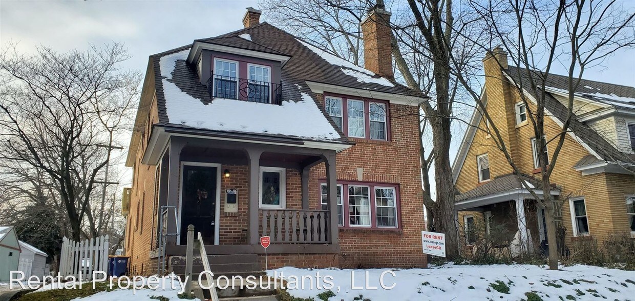 Primary Photo - 2 br, 1 bath House - 111 Benjamin Ave SE