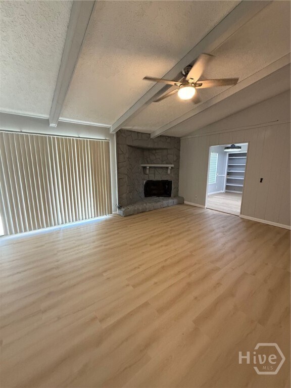 Foto del edificio - 10520 Sugarbush Rd