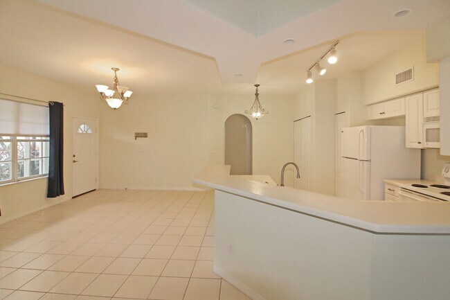 Foto del edificio - L'Pavia Condo for Annual Rent