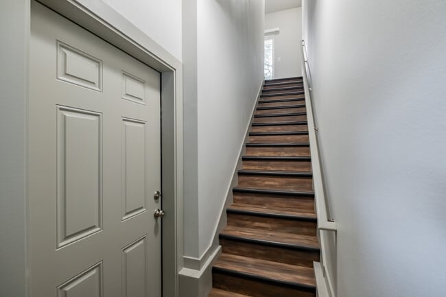 Building Photo - 384 24th St NE