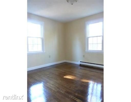 Building Photo - 68 Haskell St