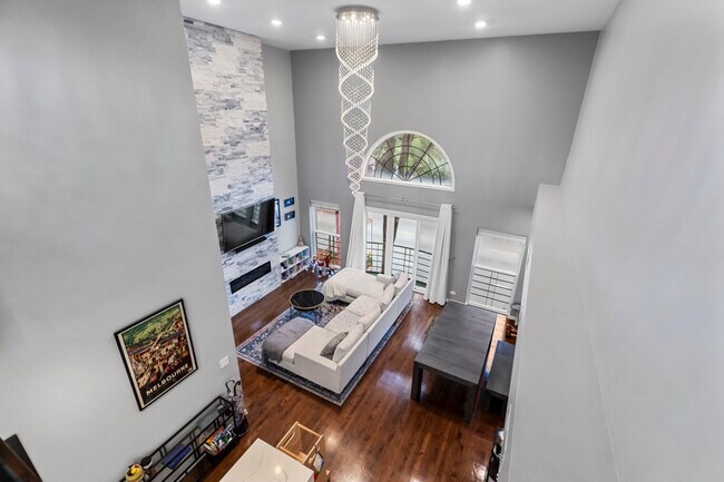Foto del edificio - 1754 W Division St