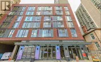 Building Photo - 308 Jarvis St